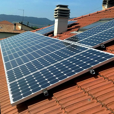 Solare termico per produzione acqua calda
